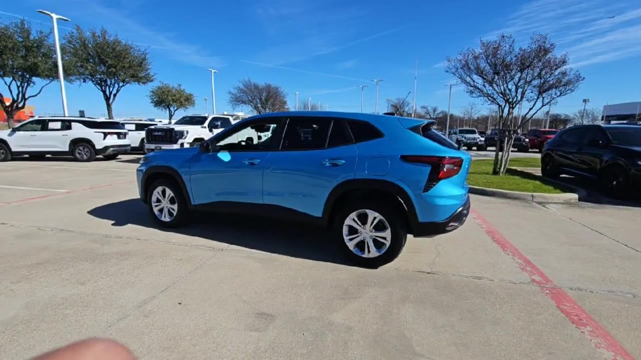 2025 Chevrolet Trax LS