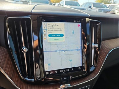 2022 Volvo XC60 B5 Momentum