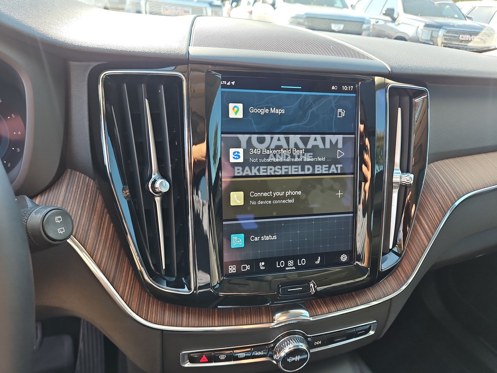 2022 Volvo XC60 B5 Momentum