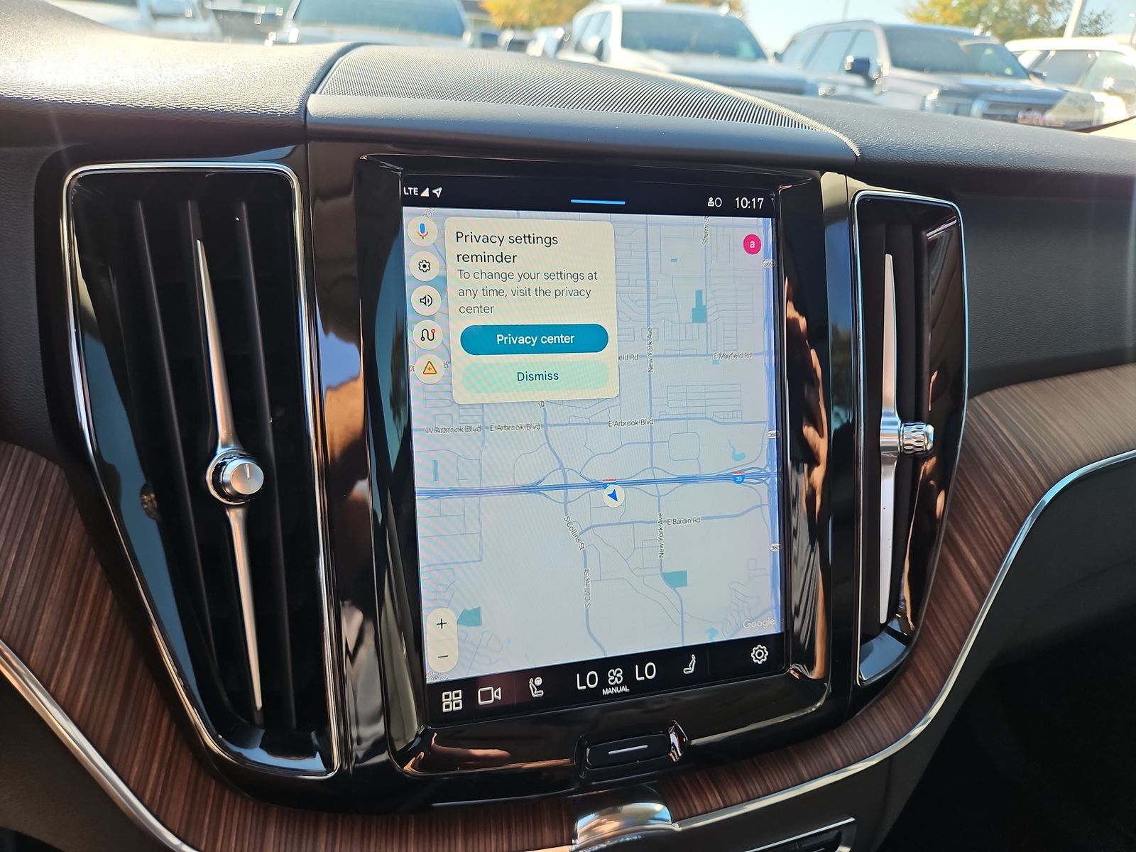 2022 Volvo XC60 B5 Momentum