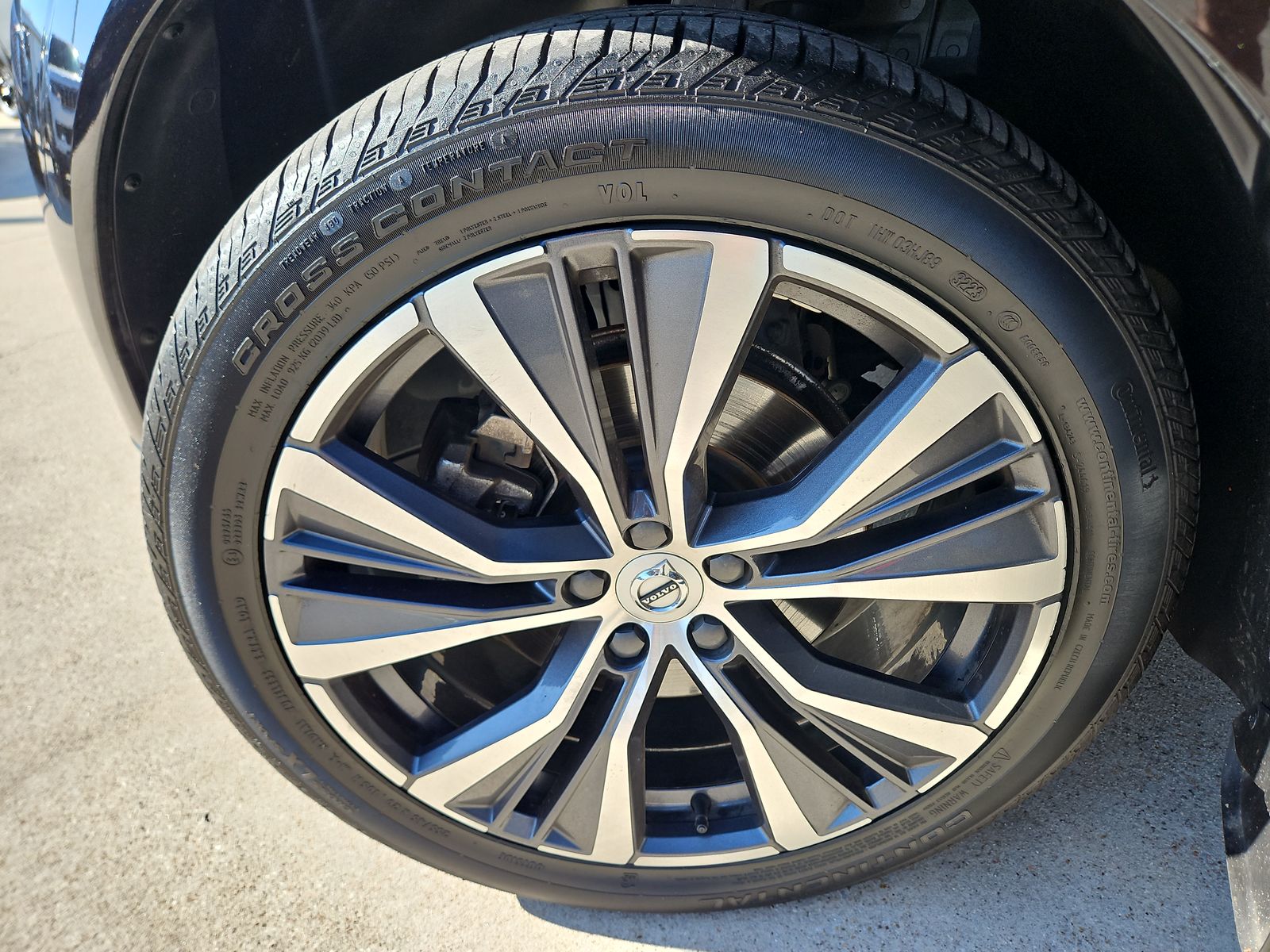 2022 Volvo XC60 B5 Momentum