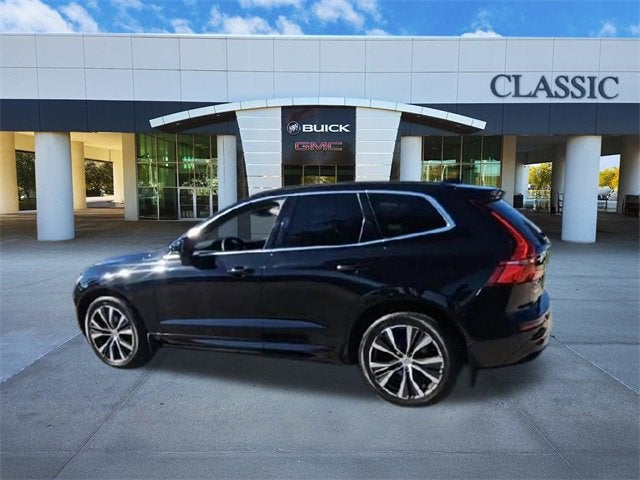 2022 Volvo XC60 B5 Momentum